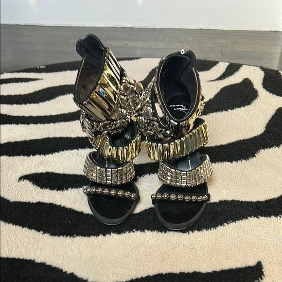 Giuseppe Zanotti Silver and Black Stiletto Sandals - Picture 2 of 10